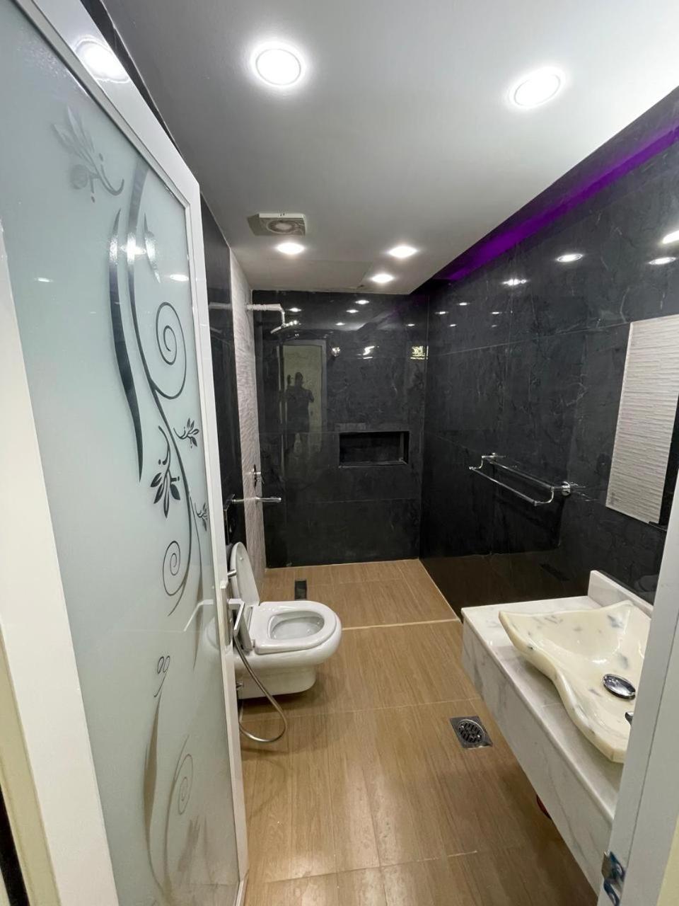 Garden Villa, Rawda 3,Adžmán Exteriér fotografie
