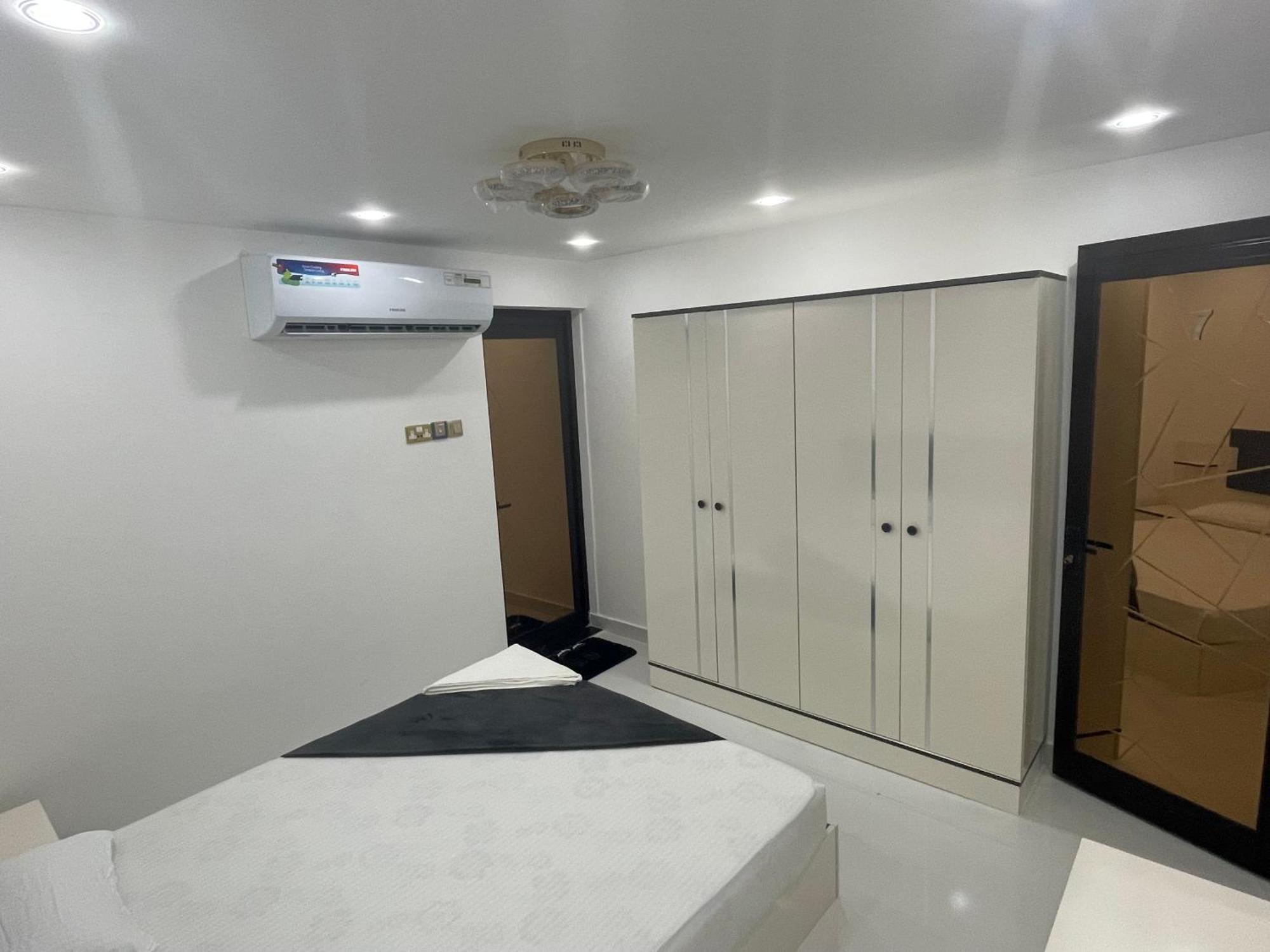 Garden Villa, Rawda 3,Adžmán Exteriér fotografie
